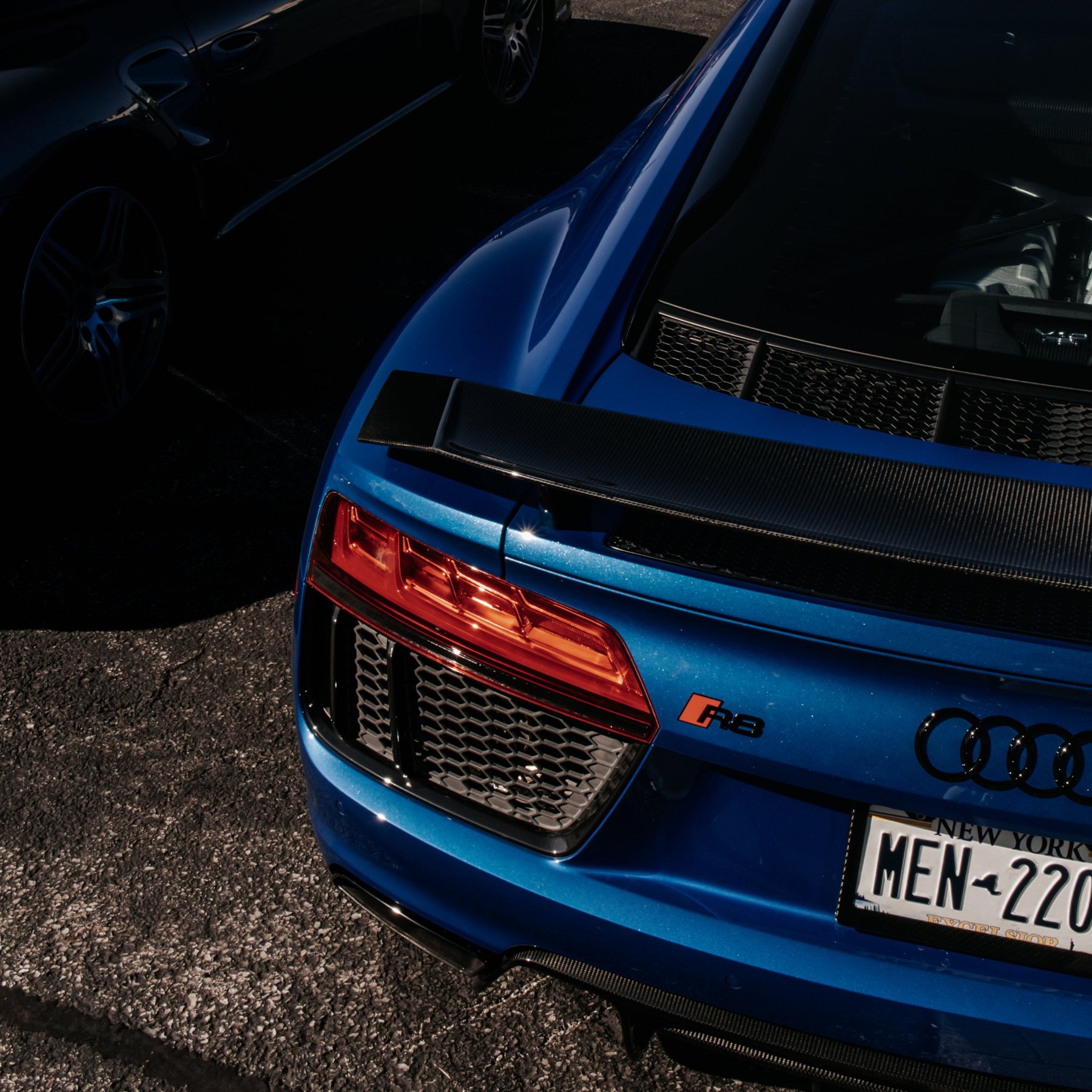 Blue Audi R8 rear detail